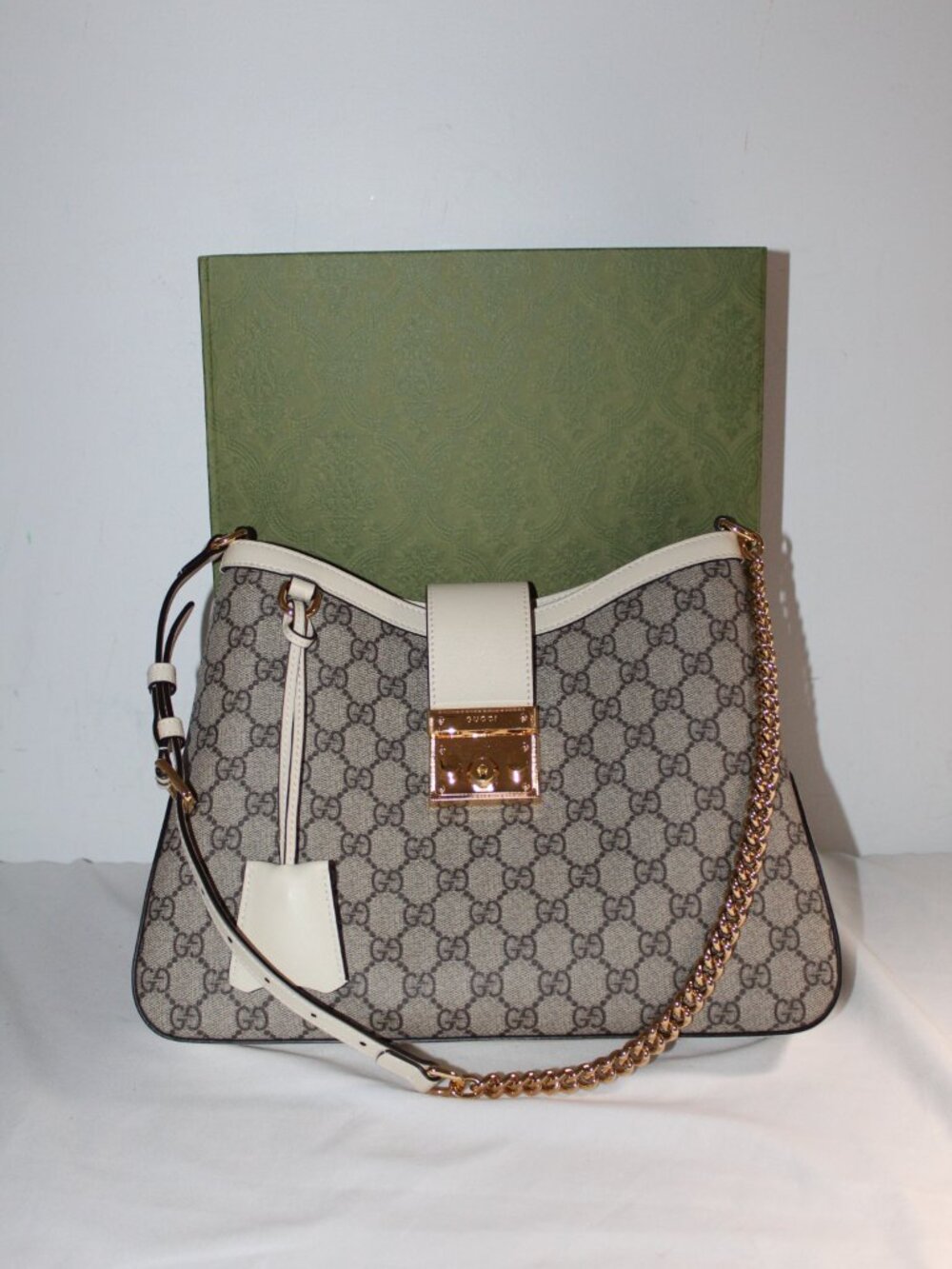 NEW Gucci GG Supreme Monogram Moon Calfskin Medium Padlock Shoulder Bag 813553